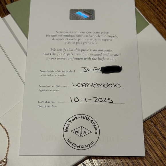 Van Cleef & Arpels 2025 Pink Mother Of Pearl Holiday Pendant Necklace - Picture 7 of 7